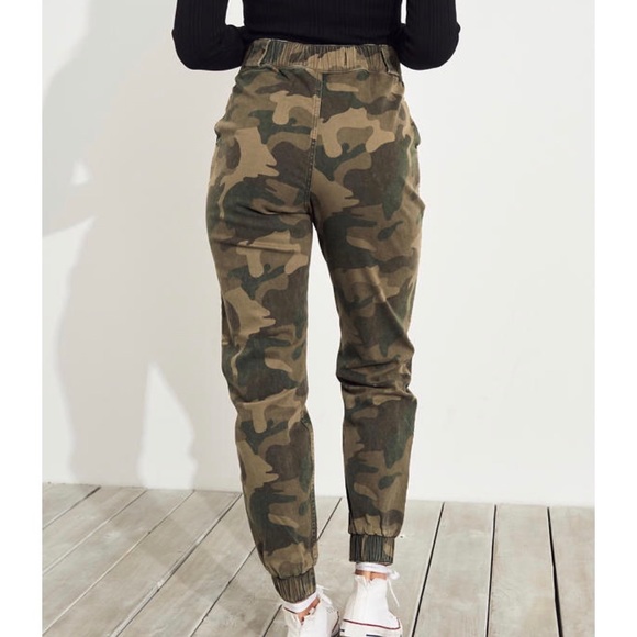 hollister camouflage joggers
